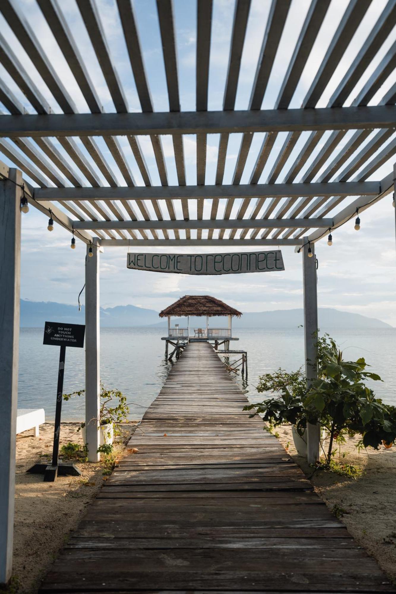 Reconnect - Private Island Resort & Dive Center Togean - Buka Buka Island Ampana Exterior photo