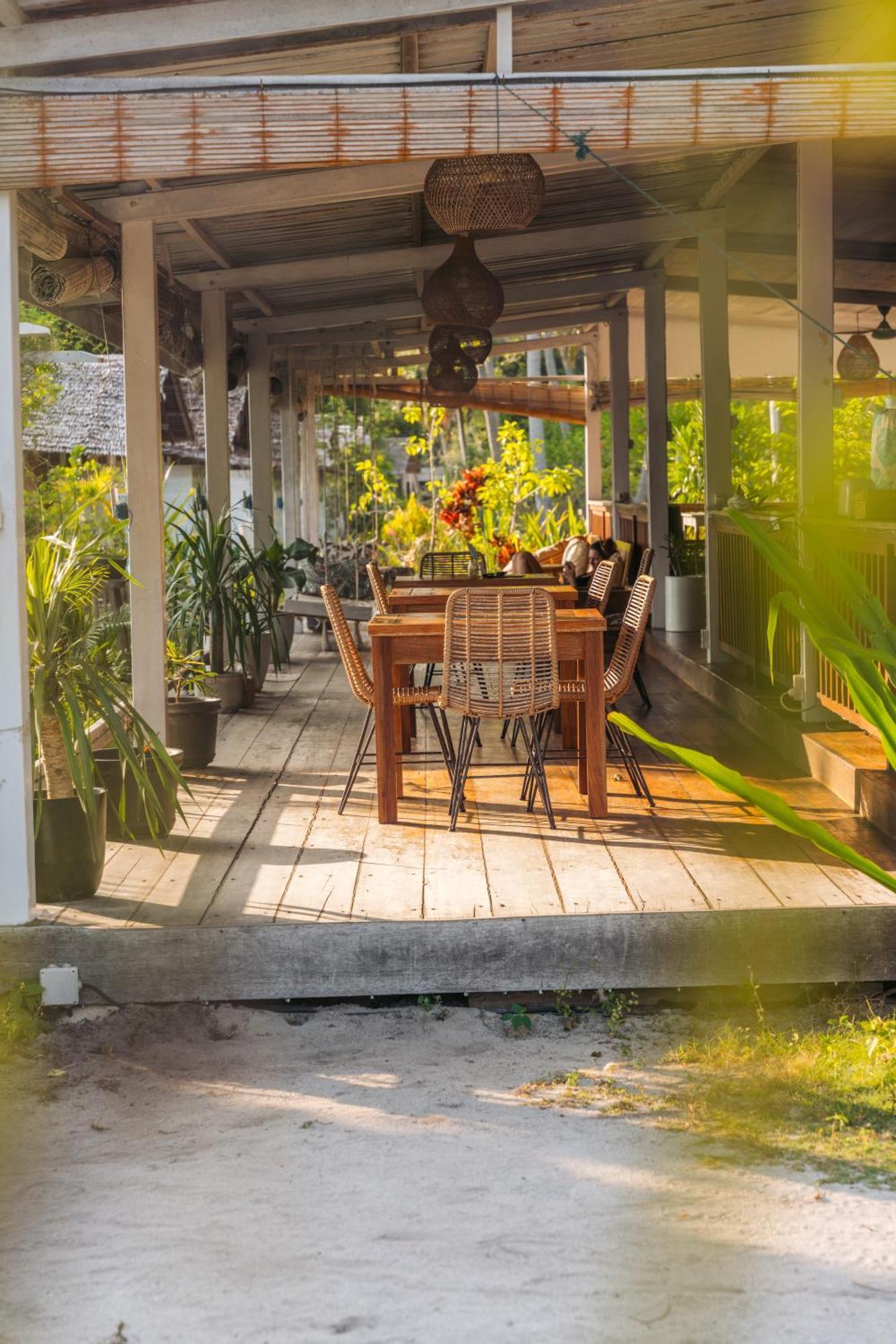 Reconnect - Private Island Resort & Dive Center Togean - Buka Buka Island Ampana Exterior photo