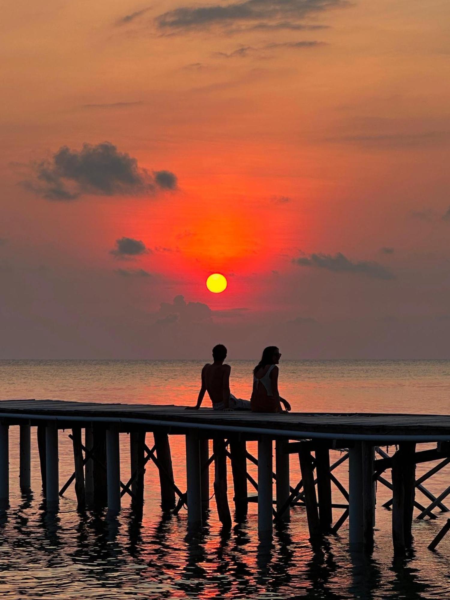 Reconnect - Private Island Resort & Dive Center Togean - Buka Buka Island Ampana Exterior photo